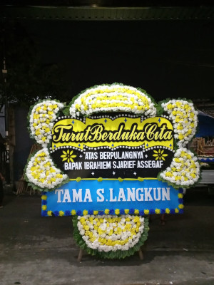 Papan Bunga Duka di Luwu